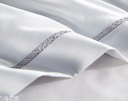 蠶絲被起球怎么處理 先找準(zhǔn)原因 蠶絲被起球怎么處理 先找準(zhǔn)原因