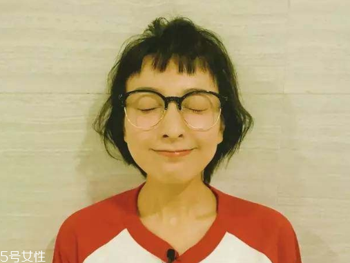 2018狗啃劉海圖片女 女明星最愛(ài)的狗啃劉海