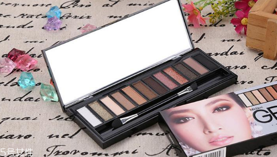 眼影膏和眼影粉哪個(gè)好 2種質(zhì)地大pk 眼影膏和眼影粉哪個(gè)好 2種質(zhì)地大pk