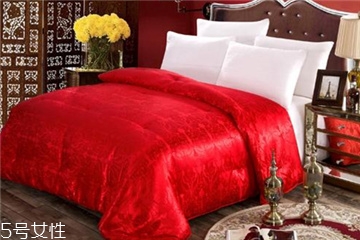 蠶絲被染上月經(jīng)怎么洗 血漬這樣清除 蠶絲被染上月經(jīng)怎么洗 血漬這樣清除