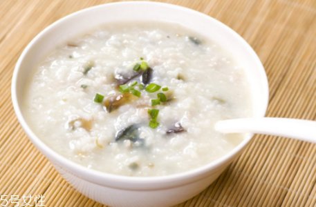 喝白米粥會發(fā)胖嗎 這樣減肥不發(fā)胖 喝白米粥會發(fā)胖嗎 這樣減肥不發(fā)胖