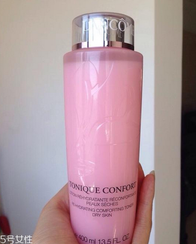 蘭蔻粉水是塑料瓶嗎 玻璃瓶身更有質(zhì)感 蘭蔻粉水是塑料瓶嗎 玻璃瓶身更有質(zhì)感