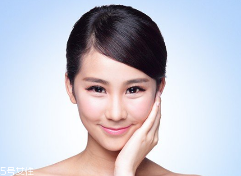 30歲用什么護(hù)膚品好 不要讓細(xì)紋在你臉上停留 30歲用什么護(hù)膚品好 不要讓細(xì)紋在你臉上停留