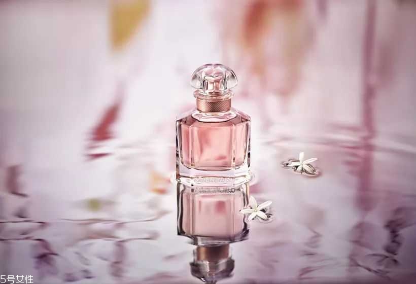 適合夏季用的香水 香噴噴更惹人愛(ài) 適合夏季用的香水 香噴噴更惹人愛(ài)