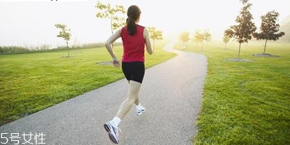 減肥跑步好還是快走好 跑步減脂肪要注意 減肥跑步好還是快走好 跑步減脂肪要注意