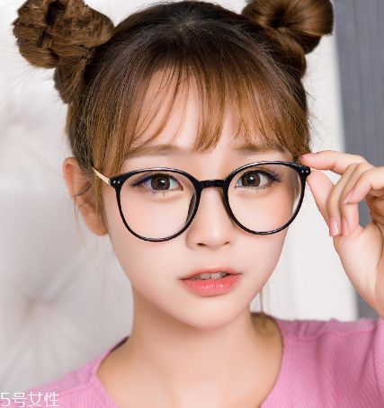 夏天戴什么眼鏡好 玩轉(zhuǎn)時(shí)尚風(fēng)格 夏天戴什么眼鏡好 玩轉(zhuǎn)時(shí)尚風(fēng)格