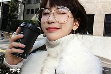 夏天戴什么眼鏡好 玩轉(zhuǎn)時(shí)尚風(fēng)格 夏天戴什么眼鏡好 玩轉(zhuǎn)時(shí)尚風(fēng)格