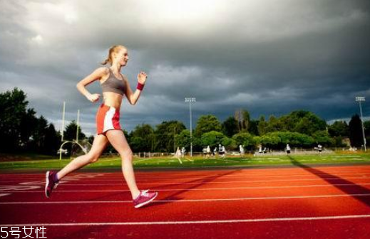 慢跑多長時(shí)間開始消耗脂肪 要超過30分鐘才會(huì)有效