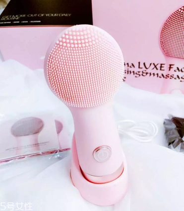 luna潔面儀和悅詩風(fēng)吟潔面儀哪個好 四款潔面儀測評