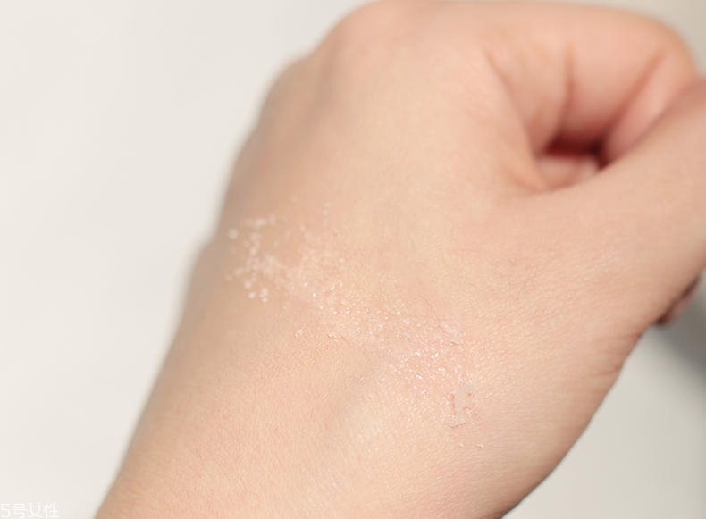 佑天蘭磨砂膏怎么樣 去除雞皮好幫手 佑天蘭磨砂膏怎么樣 去除雞皮好幫手