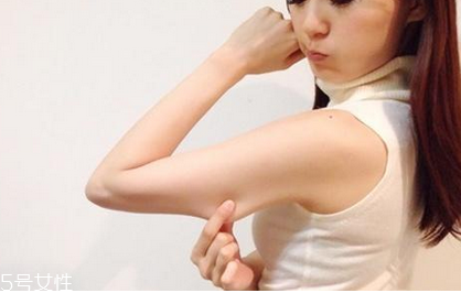 手臂粗怎么減得快呀 手臂粗的原因 手臂粗怎么減得快呀 手臂粗的原因
