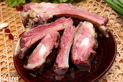 熏肉有營(yíng)養(yǎng)嗎 有這三個(gè)功效 熏肉有營(yíng)養(yǎng)嗎 有這三個(gè)功效