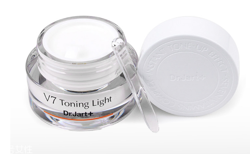 素顏霜能保持多長(zhǎng)時(shí)間 教你預(yù)防素顏霜脫妝 素顏霜能保持多長(zhǎng)時(shí)間 教你預(yù)防素顏霜脫妝