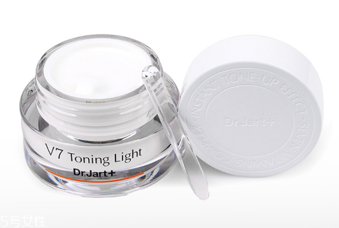 素顏霜晚上睡覺可以用嗎 更適合白天使用 素顏霜晚上睡覺可以用嗎 更適合白天使用