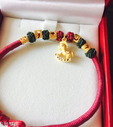 轉(zhuǎn)運珠戴左手還是右手 要注意這些講究 轉(zhuǎn)運珠戴左手還是右手 要注意這些講究