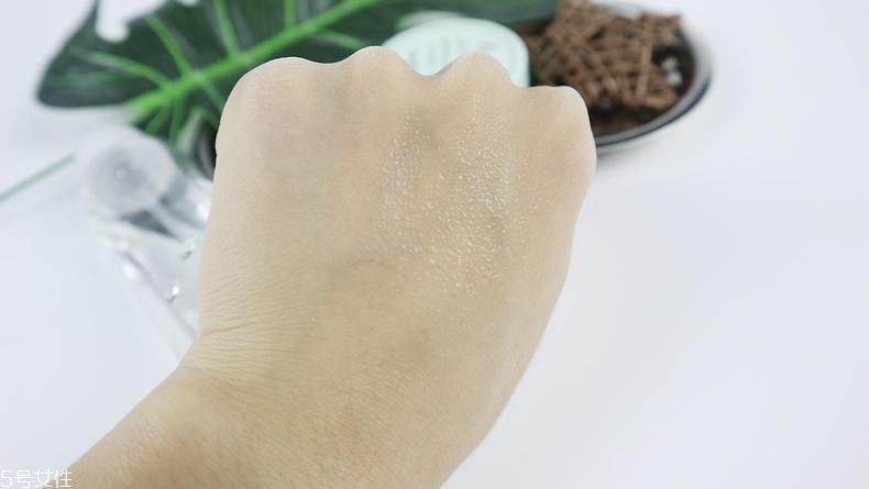 悅詩(shī)風(fēng)吟散粉和紀(jì)梵希散粉哪個(gè)好 平價(jià)散粉pk貴婦散粉