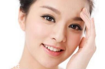 鼻子毛孔粗大怎么辦 毛孔堵塞疏通小竅門 鼻子毛孔粗大怎么辦 毛孔堵塞疏通小竅門