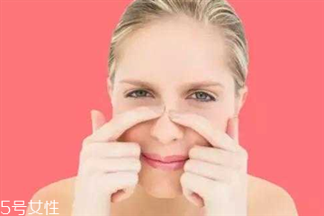 礦泉水敷臉可以補(bǔ)水嗎能天天敷嗎 對皮膚益處很大