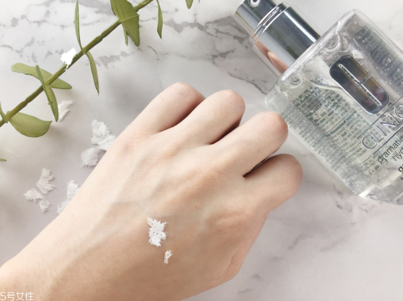 倩碧透明黃油怎么樣 不會(huì)踩雷的保濕修護(hù)單品 倩碧透明黃油怎么樣 不會(huì)踩雷的保濕修護(hù)單品