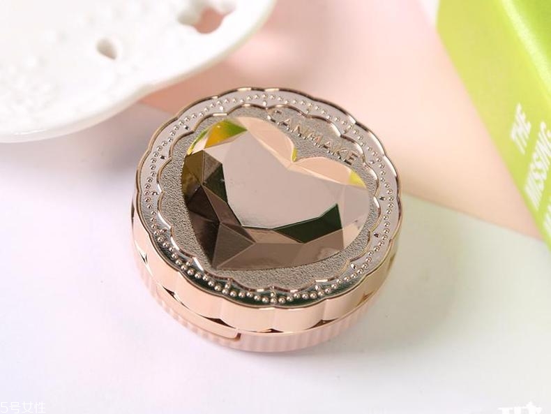 晚安粉哪個牌子好用 無需卸妝的夜間定妝神器 晚安粉哪個牌子好用 無需卸妝的夜間定妝神器