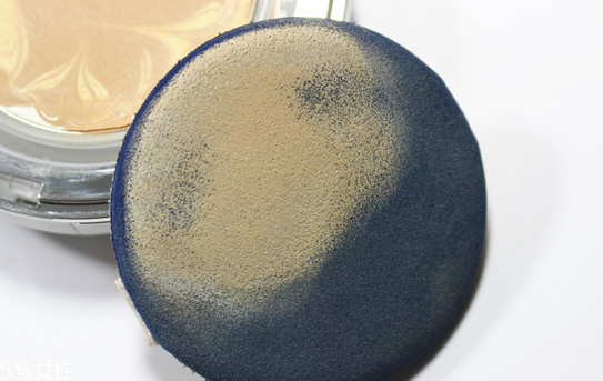 愛(ài)敬氣墊和圣羅蘭氣墊哪個(gè)好 兩款熱門(mén)彩妝區(qū)別