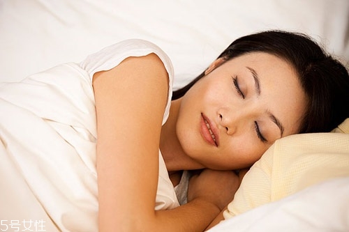 產(chǎn)后坐月子哪些癥狀是正常現(xiàn)象？