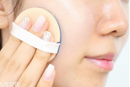 愛敬和luna哪個好 愛敬和露娜氣墊對比 愛敬和luna哪個好 愛敬和露娜氣墊對比