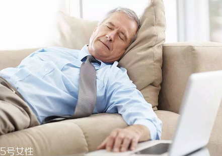 午休需要休息多久？健康午休需要注意的事項(xiàng)