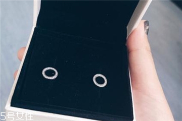 鉑金耳釘怎么清洗 這樣做最好 鉑金耳釘怎么清洗 這樣做最好