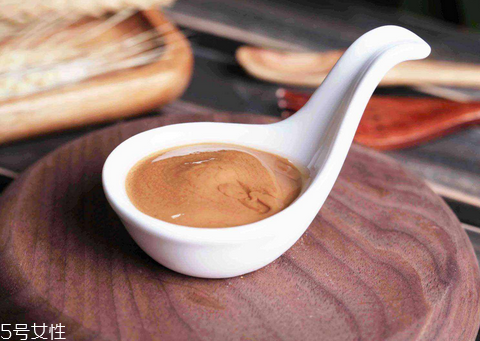 芝麻醬是甜的還是咸的 甜咸都可以做 芝麻醬是甜的還是咸的 甜咸都可以做