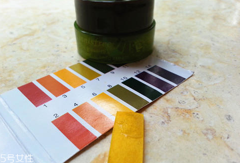 悅詩風(fēng)吟面霜怎么樣 平價中的戰(zhàn)斗機(jī)