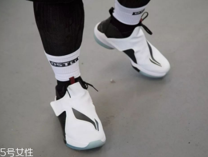 李寧馭帥12測(cè)評(píng) 性?xún)r(jià)比超高的實(shí)戰(zhàn)鞋