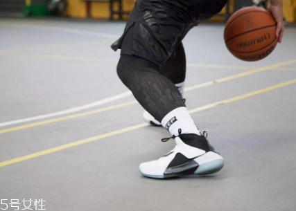 李寧馭帥12測(cè)評(píng) 性?xún)r(jià)比超高的實(shí)戰(zhàn)鞋