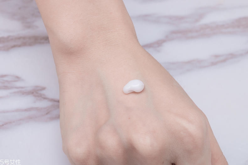 艾伊派水乳好用嗎 來(lái)自韓國(guó)的藥妝品牌 艾伊派水乳好用嗎 來(lái)自韓國(guó)的藥妝品牌