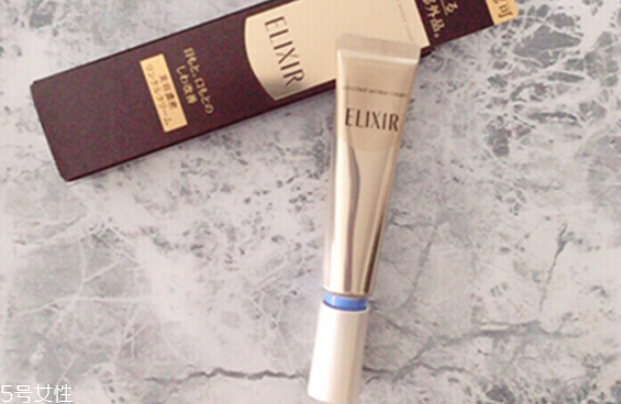 眼部細(xì)紋用什么眼霜好 2種細(xì)紋區(qū)別對(duì)待 眼部細(xì)紋用什么眼霜好 2種細(xì)紋區(qū)別對(duì)待