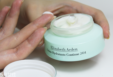 精華乳和面霜先用哪個(gè) 精華乳和面霜的先后順序 精華乳和面霜先用哪個(gè) 精華乳和面霜的先后順序