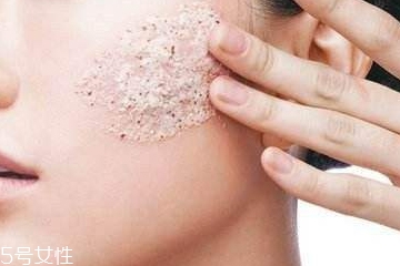 中性皮膚用什么去角質(zhì)產(chǎn)品 酸類(lèi)產(chǎn)品最適合