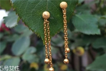 黃金耳環(huán)多少錢(qián)一對(duì) 每日金價(jià)不同