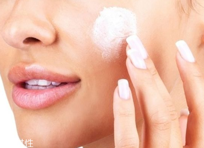混合性皮膚用什么去角質(zhì)產(chǎn)品 t區(qū)和兩頰要分開(kāi)