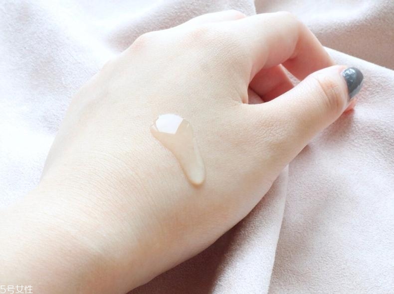 科顏氏淡斑精華真的能祛斑嗎 對斑點沒卵用