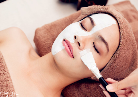 睡眠面膜白天可以用嗎 教你玩轉睡眠面膜