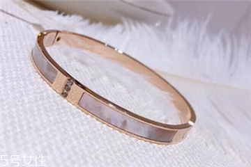 鈦鋼手鐲會掉色嗎 要經(jīng)常保養(yǎng)