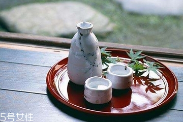 清酒是燒酒嗎 它們有區(qū)別 清酒是燒酒嗎 它們有區(qū)別