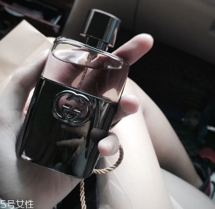 男士香水哪個好聞 讓你的鼻子瞬間高潮 男士香水哪個好聞 讓你的鼻子瞬間高潮