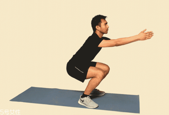 深蹲和馬步哪個(gè)更好 深蹲和馬步區(qū)別