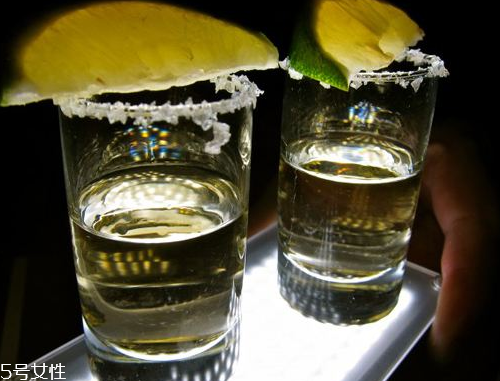 龍舌蘭酒怎么喝 不能錯(cuò)過(guò)的知識(shí)