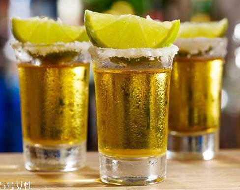 龍舌蘭酒怎么喝 不能錯(cuò)過(guò)的知識(shí)