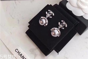 珍珠耳環(huán)一般多少錢 精致優(yōu)雅盡顯 珍珠耳環(huán)一般多少錢 精致優(yōu)雅盡顯