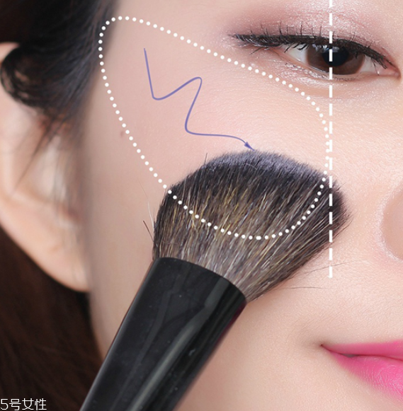 紫色妝容怎么畫不顯臟 我們國(guó)人如何駕馭紫色