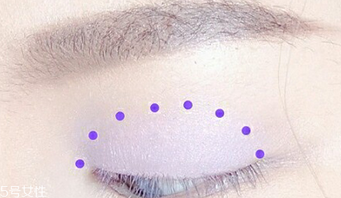 紫色妝容怎么畫不顯臟 我們國(guó)人如何駕馭紫色